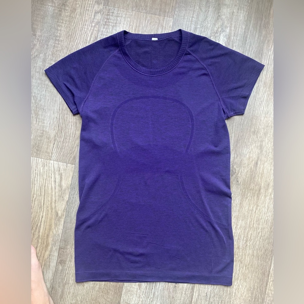 Lululemon Athletica Swiftly Tech Short Sleeve OG purple Size 10